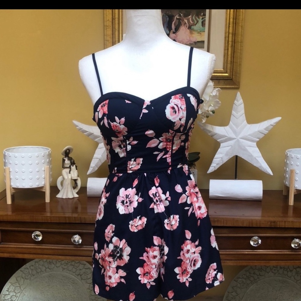 Band Of Gypsies Women’s Blue Floral Sleeveless Bohemian Romper Size XS